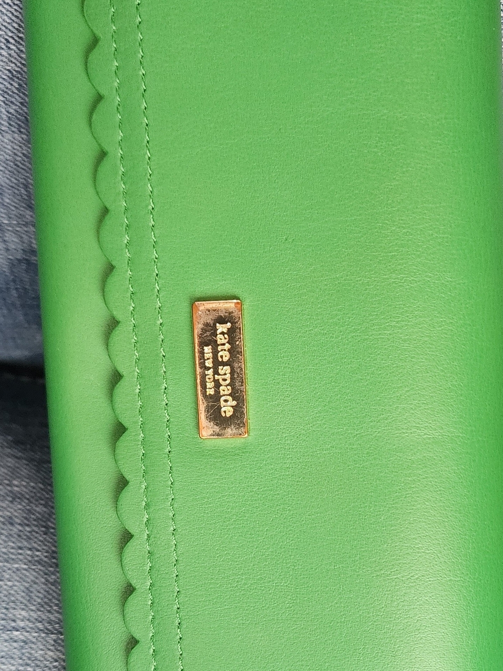 kate spade bright green scalloped leather clutch with gold plaque